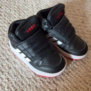 Adidas sneakers toddler 7.5